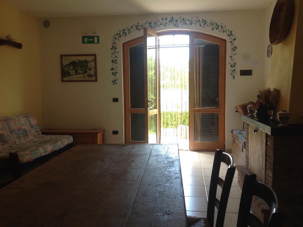 Valle Del Poggio Nocera Umbra Bilik gambar
